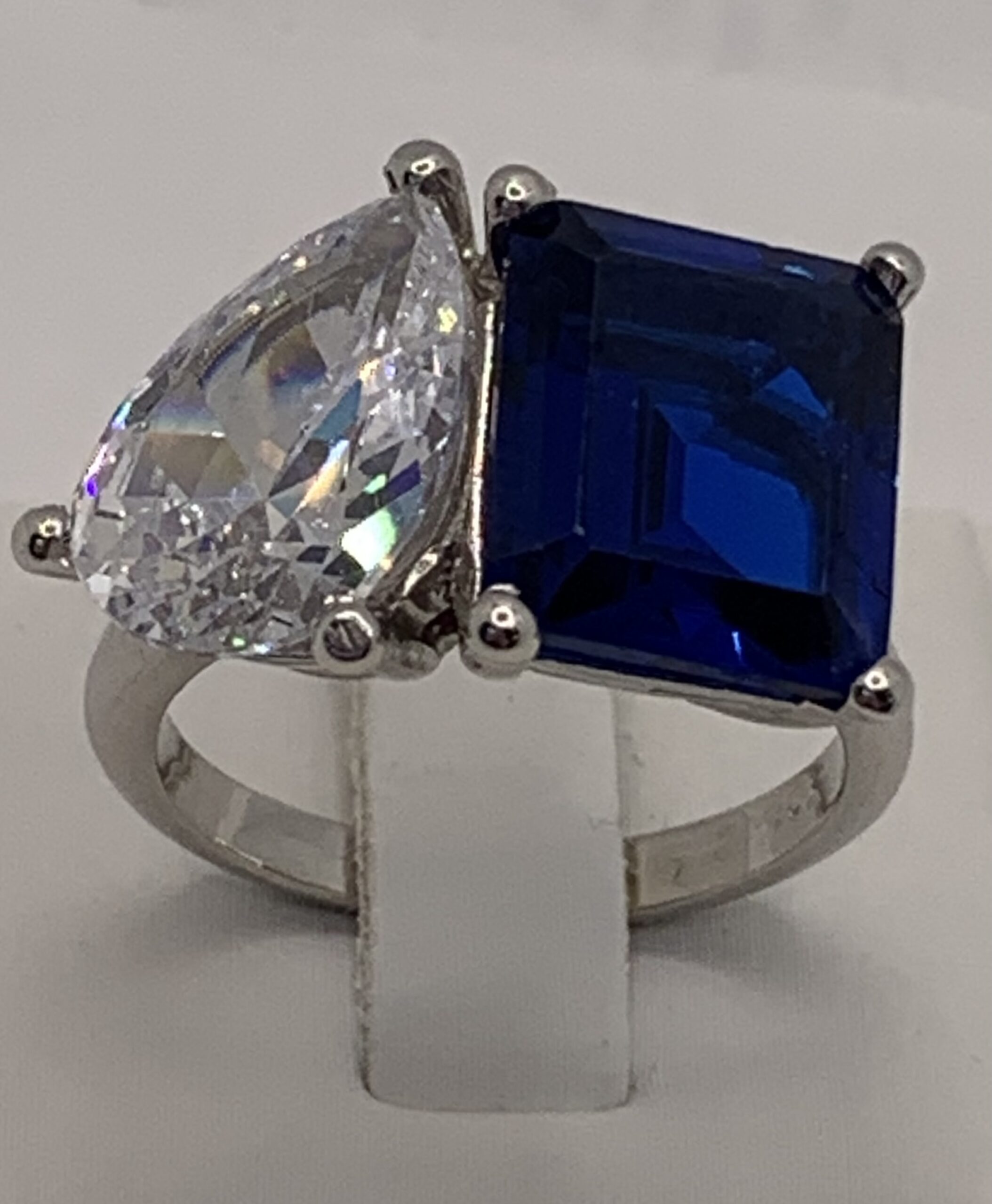 LR0993